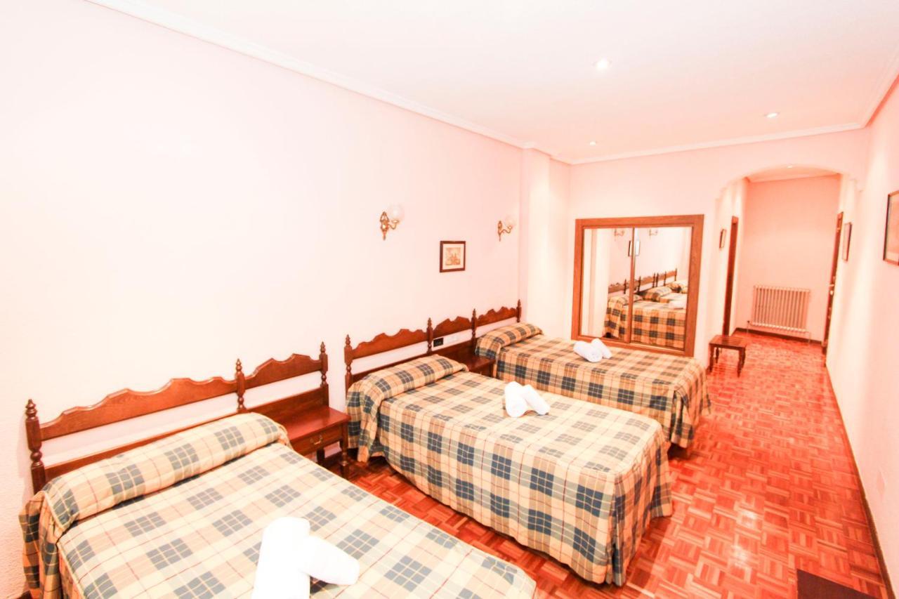 Hotel Castellano Centro Саламанка Екстер'єр фото