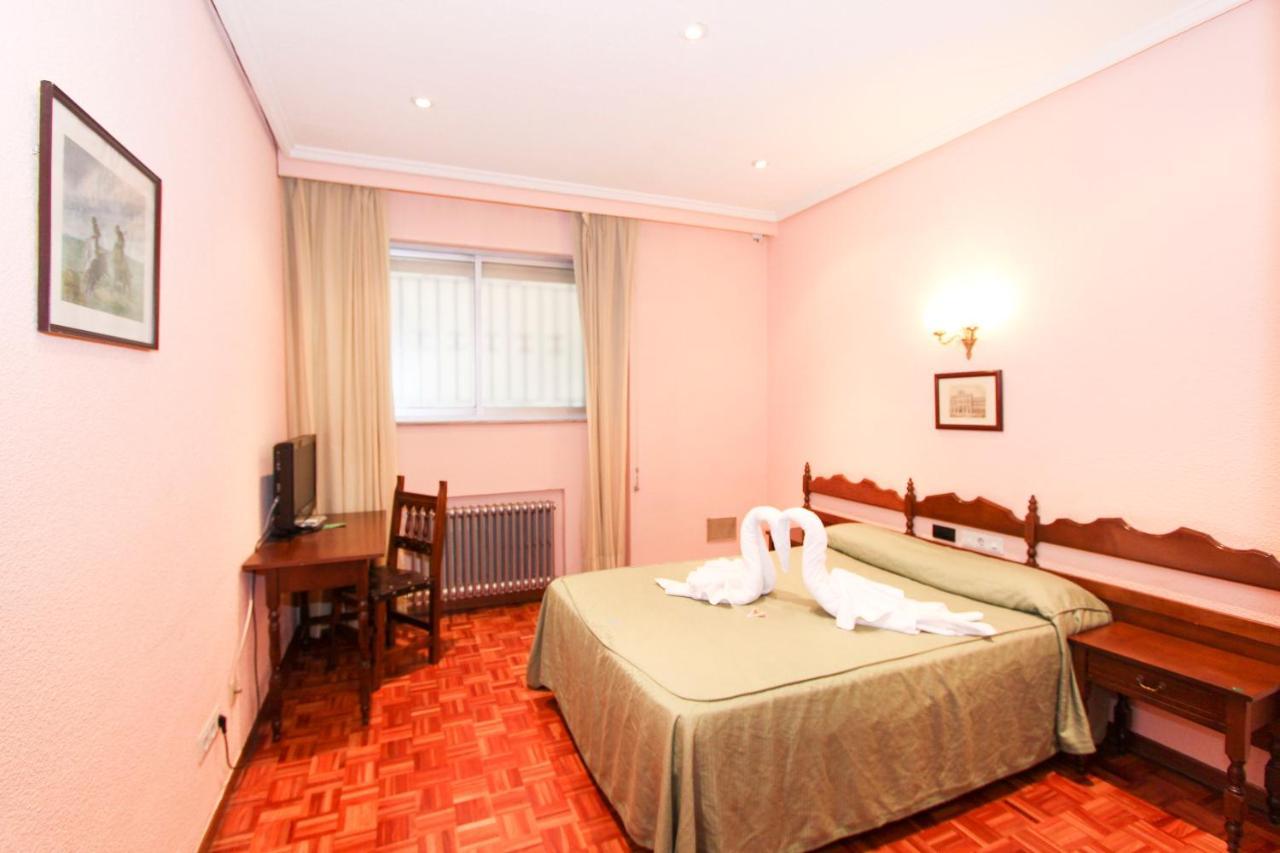 Hotel Castellano Centro Саламанка Екстер'єр фото
